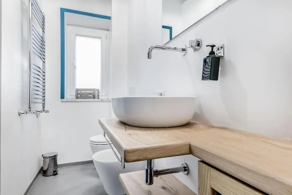 Elegance And Comfort In The Heart Of RomeCoppede Apartment